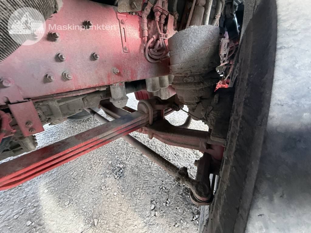 Kravas auto ar manipulatoru Volvo FM 460: foto 37