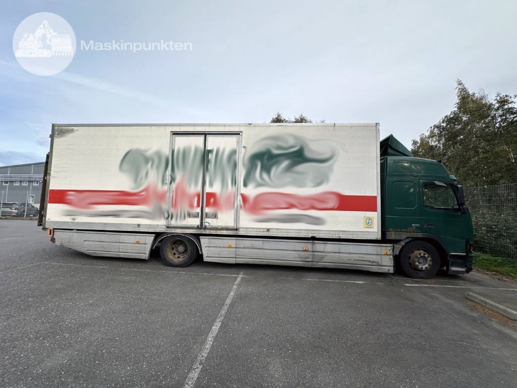 Volvo FM 9 300 - Kravas automašīna ar slēgto virsbūvi: foto 3 Volvo FM 9 300 - Kravas automašīna ar slēgto virsbūvi: foto 3