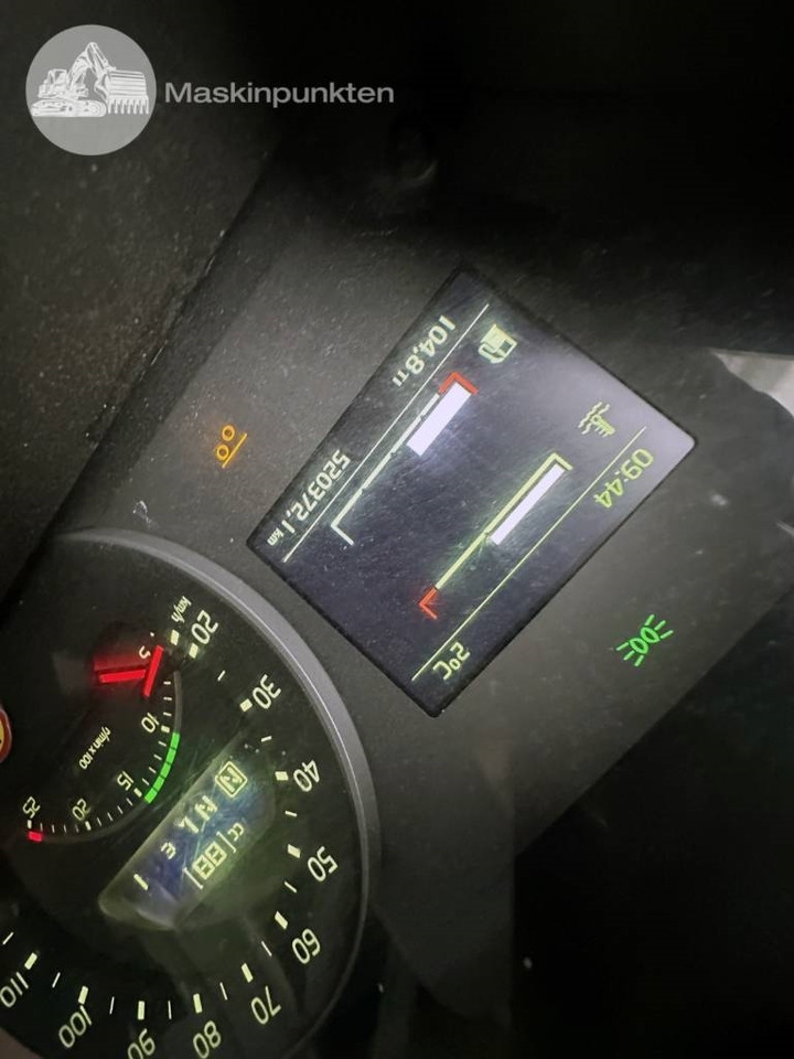 Kravas automašīna pašizgāzējs Volvo FMX 380: foto 24 Kravas automašīna pašizgāzējs Volvo FMX 380: foto 24