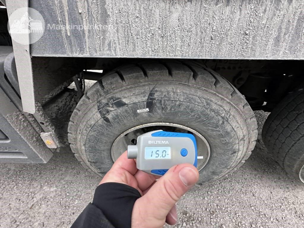 Kravas automašīna pašizgāzējs Volvo FMX 380: foto 36 Kravas automašīna pašizgāzējs Volvo FMX 380: foto 36