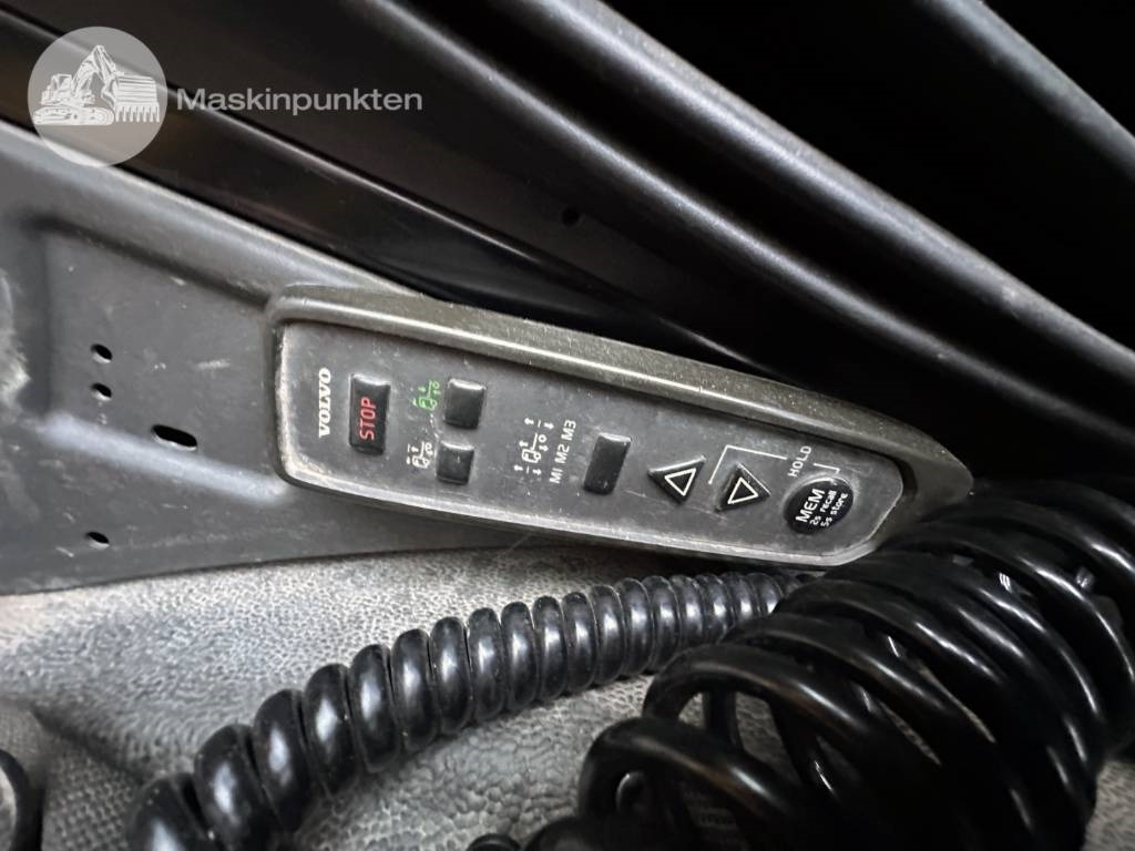 Kravas automašīna pašizgāzējs Volvo FMX 380: foto 16 Kravas automašīna pašizgāzējs Volvo FMX 380: foto 16