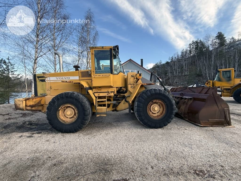 Volvo L 120 C - Riteņu iekrāvējs: foto 1 Volvo L 120 C - Riteņu iekrāvējs: foto 1