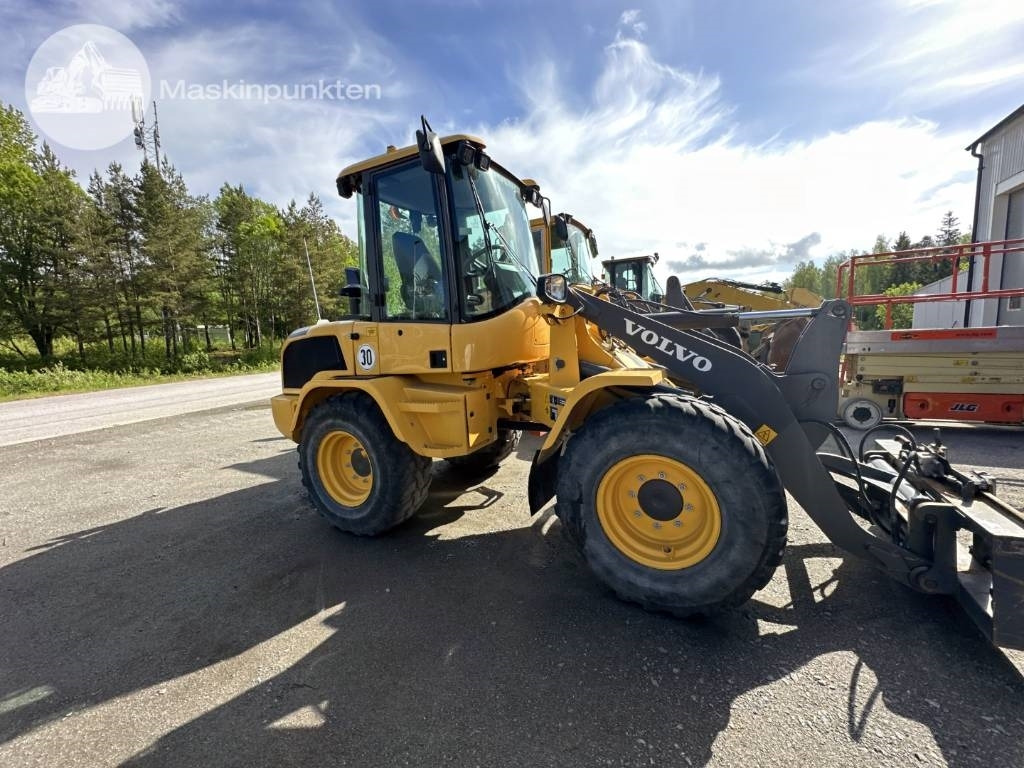 Volvo L 35 G - Riteņu iekrāvējs: foto 1 Volvo L 35 G - Riteņu iekrāvējs: foto 1