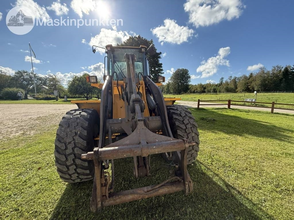 Volvo L 40 B  - Riteņu iekrāvējs: foto 2 Volvo L 40 B  - Riteņu iekrāvējs: foto 2