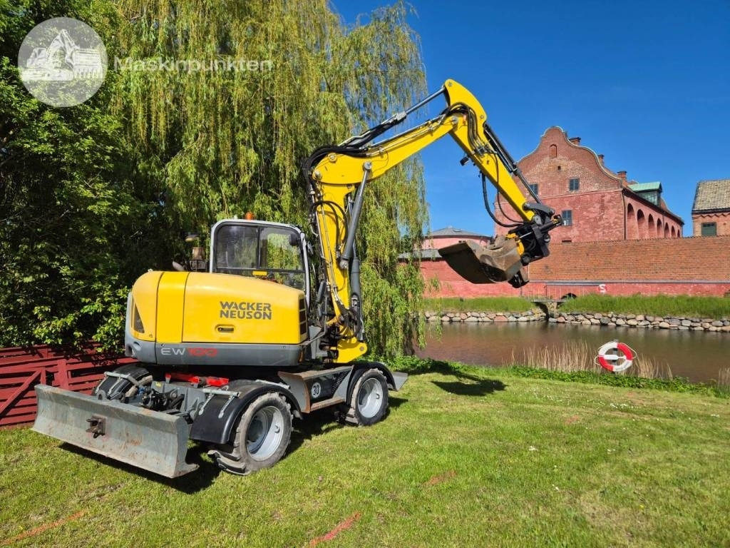 Wacker Neuson EW 100 med vagn - Riteņu ekskavators: foto 3 Wacker Neuson EW 100 med vagn - Riteņu ekskavators: foto 3