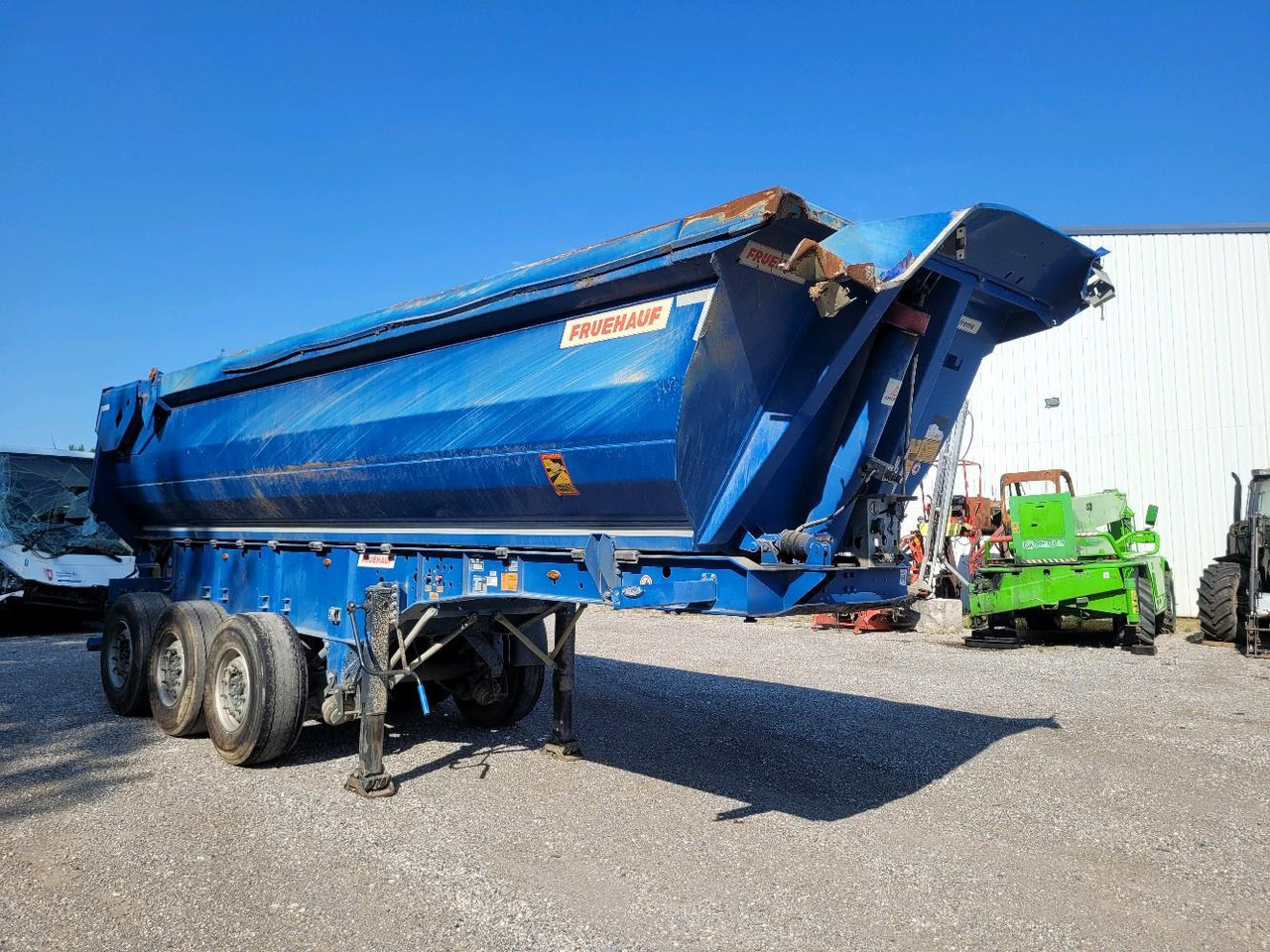 FRUEHAUF BENNE TP FST4FC - Puspiekabe pašizgāzējs: foto 1 FRUEHAUF BENNE TP FST4FC - Puspiekabe pašizgāzējs: foto 1