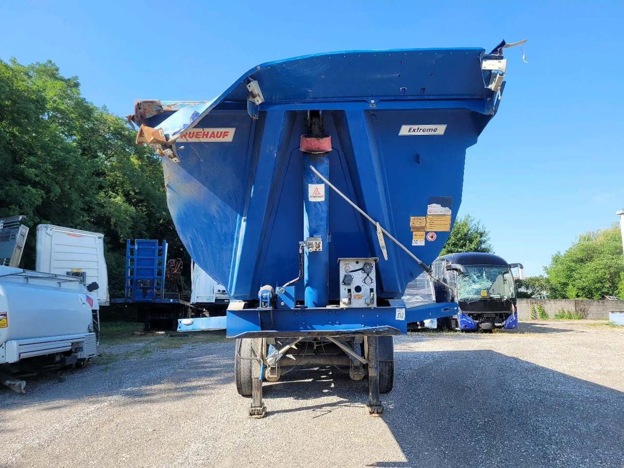 FRUEHAUF BENNE TP FST4FC - Puspiekabe pašizgāzējs: foto 2 FRUEHAUF BENNE TP FST4FC - Puspiekabe pašizgāzējs: foto 2