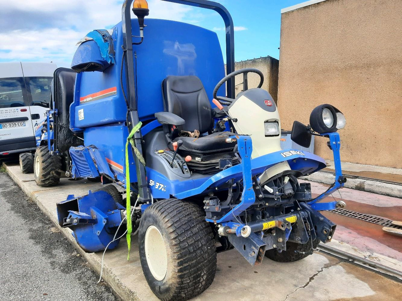 ISEKI SF370 - Zāles pļāvējs: foto 1 ISEKI SF370 - Zāles pļāvējs: foto 1