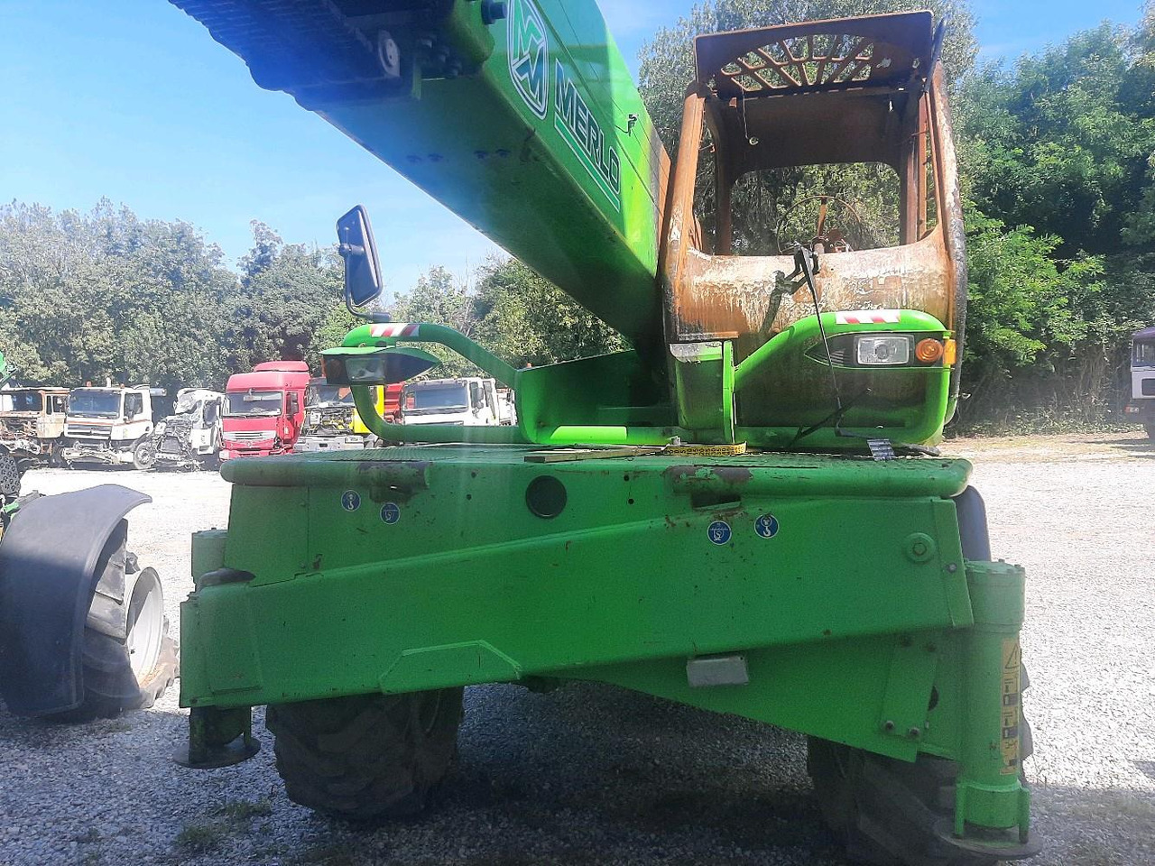 MERLO CHARGEUR TELES ROTO 40.26 MCSS - Teleskopiskais iekrāvējs: foto 2 MERLO CHARGEUR TELES ROTO 40.26 MCSS - Teleskopiskais iekrāvējs: foto 2