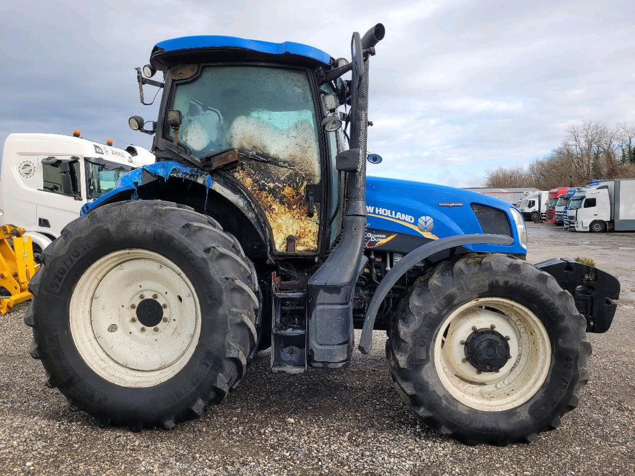 NEW HOLLAND T6.175 - Traktors: foto 3 NEW HOLLAND T6.175 - Traktors: foto 3
