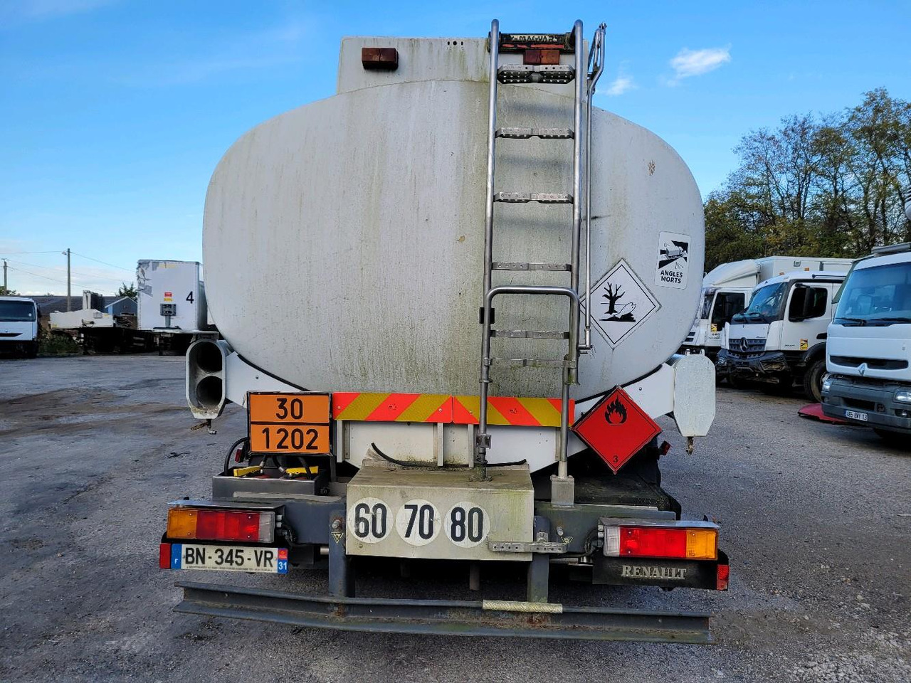 RENAULT PREMIUM 210.19 CITERNE - Autocisterna: foto 5 RENAULT PREMIUM 210.19 CITERNE - Autocisterna: foto 5