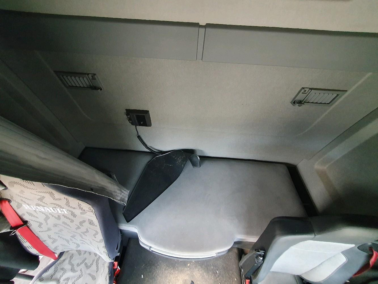 Vilcējs RENAULT T520: foto 11