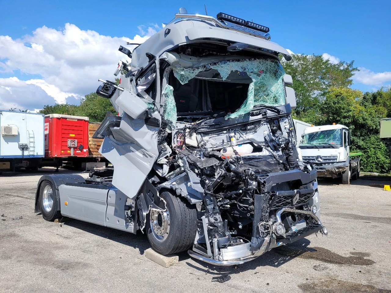 RENAULT T530 - Vilcējs: foto 1 RENAULT T530 - Vilcējs: foto 1
