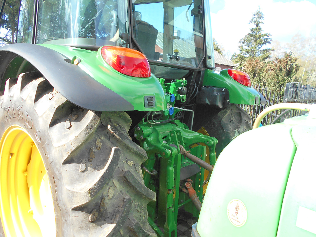 John Deere 5115M - Traktors: foto 4 John Deere 5115M - Traktors: foto 4