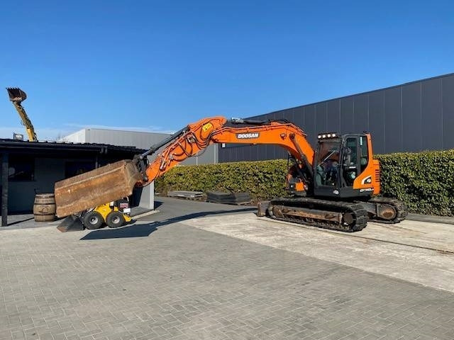 Kāpurķēžu ekskavators CAT 315FL CR: foto 38