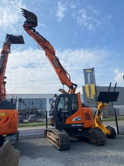 Doosan DX140 LCR-5 - Kāpurķēžu ekskavators: foto 1 Doosan DX140 LCR-5 - Kāpurķēžu ekskavators: foto 1
