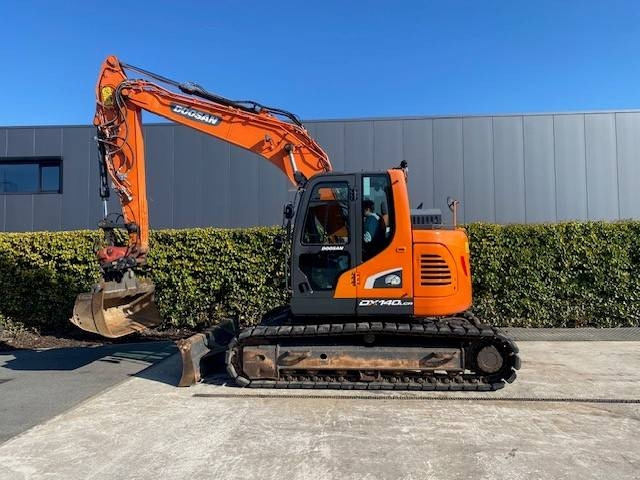 Doosan DX140 LCR-5 - Kāpurķēžu ekskavators: foto 1 Doosan DX140 LCR-5 - Kāpurķēžu ekskavators: foto 1