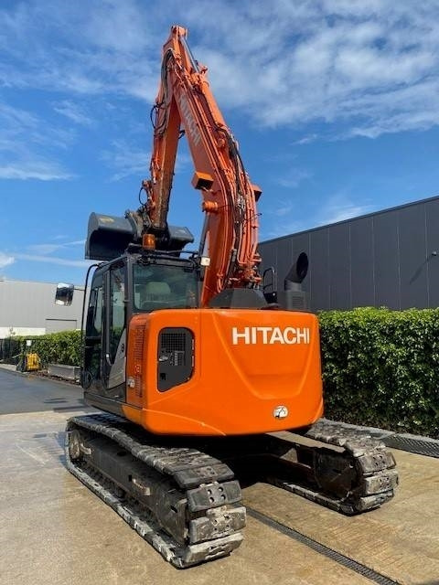 Hitachi ZX 135 US-6 - Kāpurķēžu ekskavators: foto 4 Hitachi ZX 135 US-6 - Kāpurķēžu ekskavators: foto 4