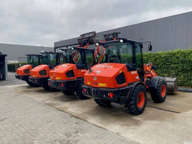 Kubota R 065 - Riteņu iekrāvējs: foto 1 Kubota R 065 - Riteņu iekrāvējs: foto 1