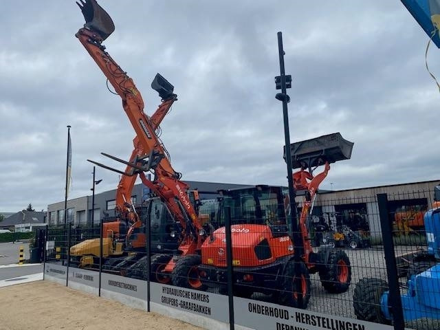 Kubota R 065 - Riteņu iekrāvējs: foto 3 Kubota R 065 - Riteņu iekrāvējs: foto 3