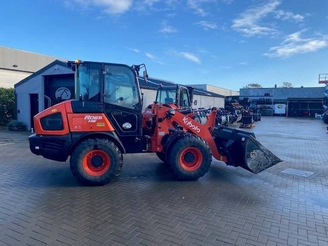 Kubota R 065 - Riteņu iekrāvējs: foto 2 Kubota R 065 - Riteņu iekrāvējs: foto 2