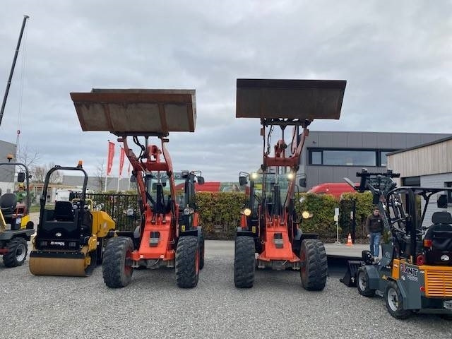 Kubota R 090 - Riteņu iekrāvējs: foto 3 Kubota R 090 - Riteņu iekrāvējs: foto 3