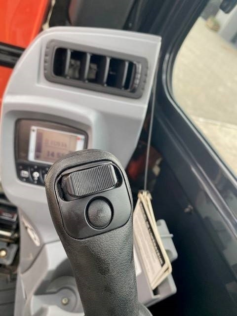 Mini-ekskavators Kubota U 36-4: foto 14