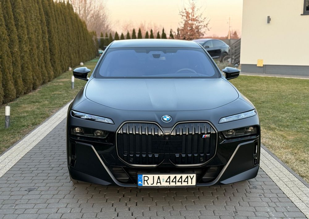 BMW Seria 7 M760e PHEV xDrive sport - Sedans: foto 3 BMW Seria 7 M760e PHEV xDrive sport - Sedans: foto 3