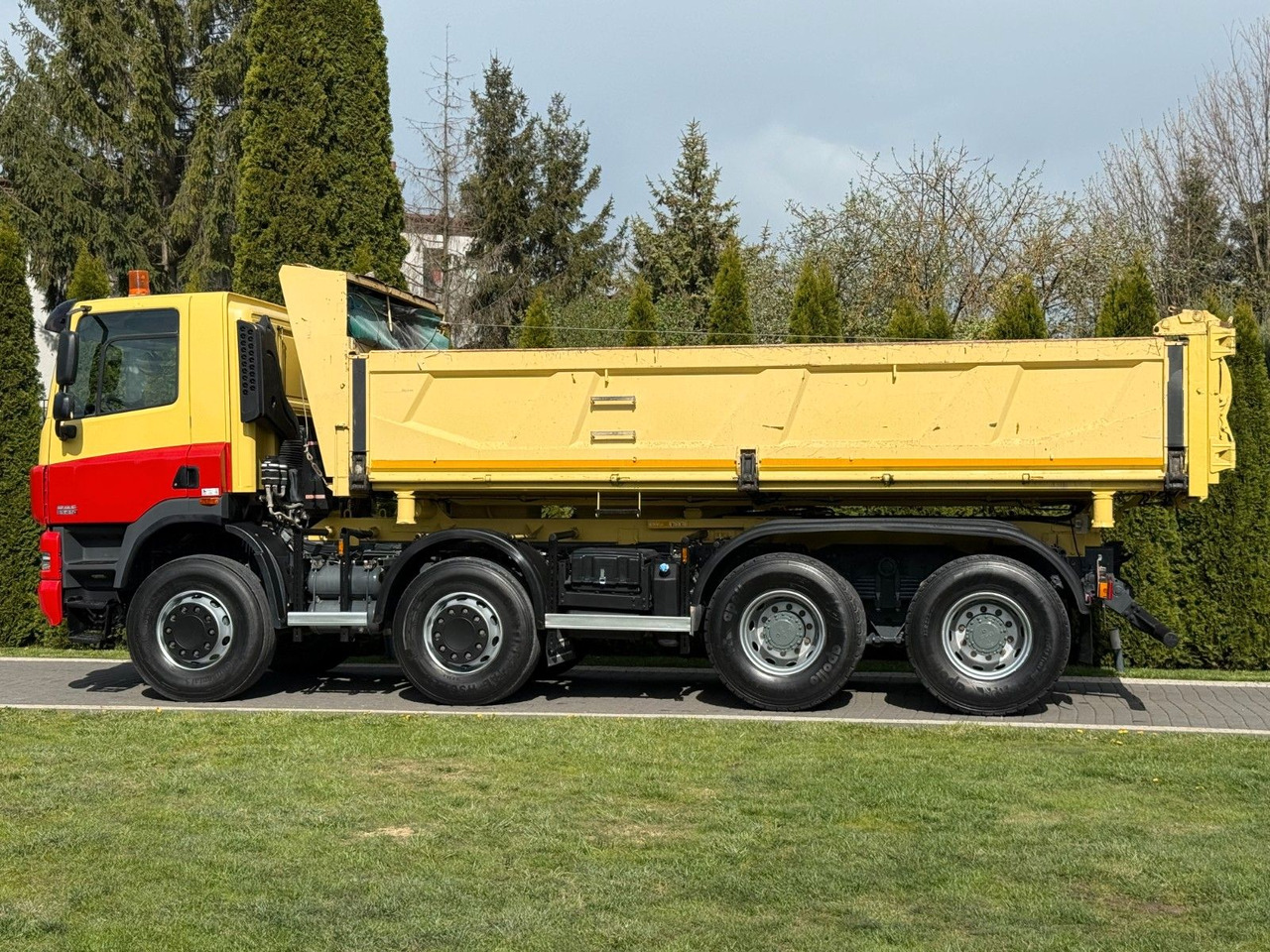 DAF CF 85.410 TIPPER HYDROBOARD - Kravas automašīna pašizgāzējs: foto 5 DAF CF 85.410 TIPPER HYDROBOARD - Kravas automašīna pašizgāzējs: foto 5