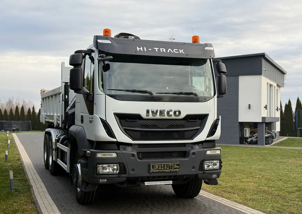 Iveco TRAKKER 450 6X4 PODWÓJNA HYDRO-BURTA HIAB 104 - Kravas auto ar manipulatoru, Kravas automašīna pašizgāzējs: foto 2 Iveco TRAKKER 450 6X4 PODWÓJNA HYDRO-BURTA HIAB 104 - Kravas auto ar manipulatoru, Kravas automašīna pašizgāzējs: foto 2