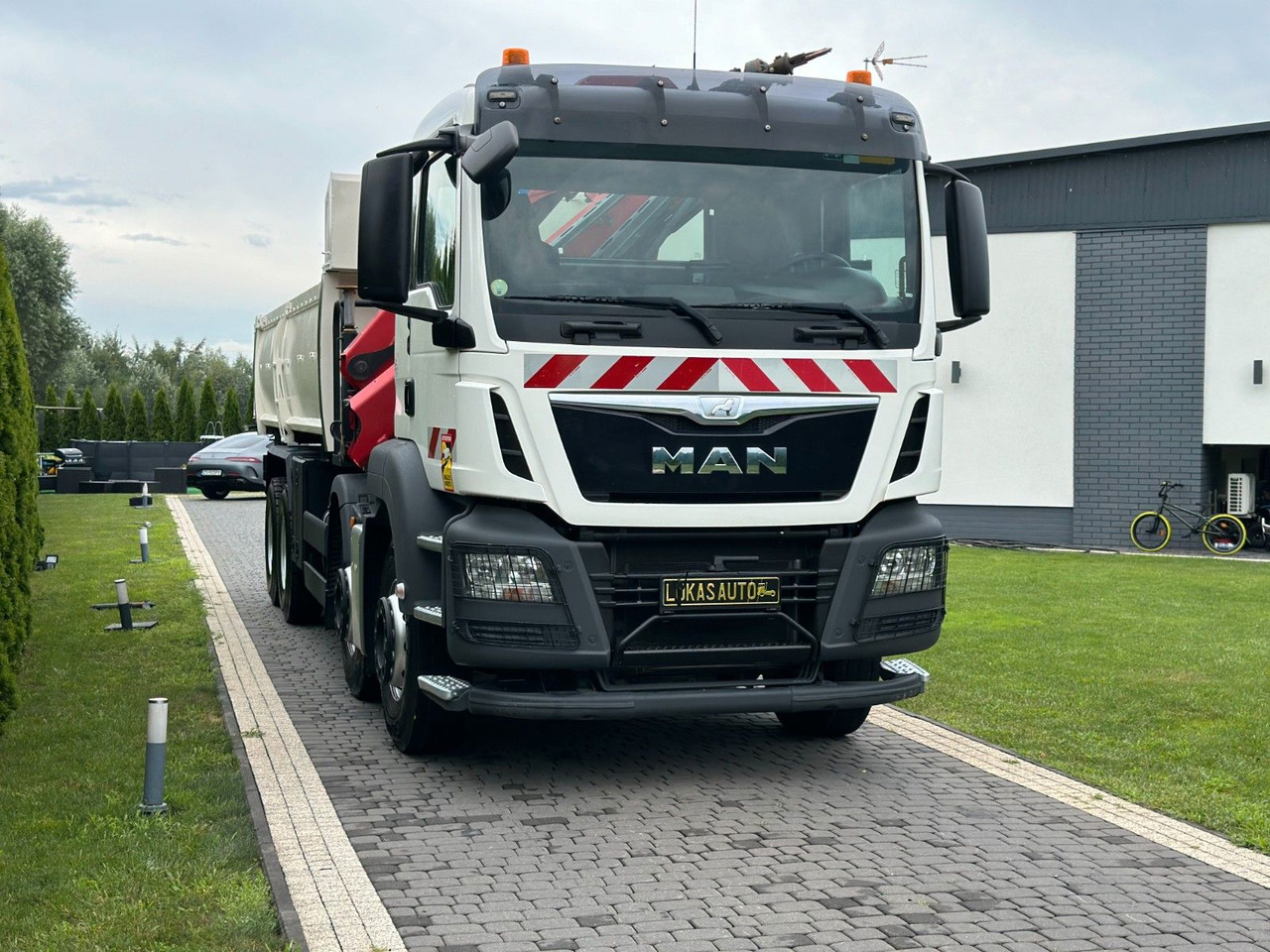 MAN TGS 440 / 8x4 /CRANE HMF 1530/ TIPPER - Kravas auto ar manipulatoru: foto 4 MAN TGS 440 / 8x4 /CRANE HMF 1530/ TIPPER - Kravas auto ar manipulatoru: foto 4