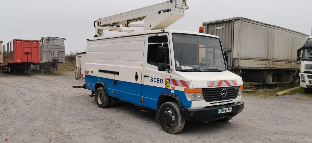 Mercedes-Benz VARIO 815 D 17 M - Autopacēlājs: foto 1 Mercedes-Benz VARIO 815 D 17 M - Autopacēlājs: foto 1