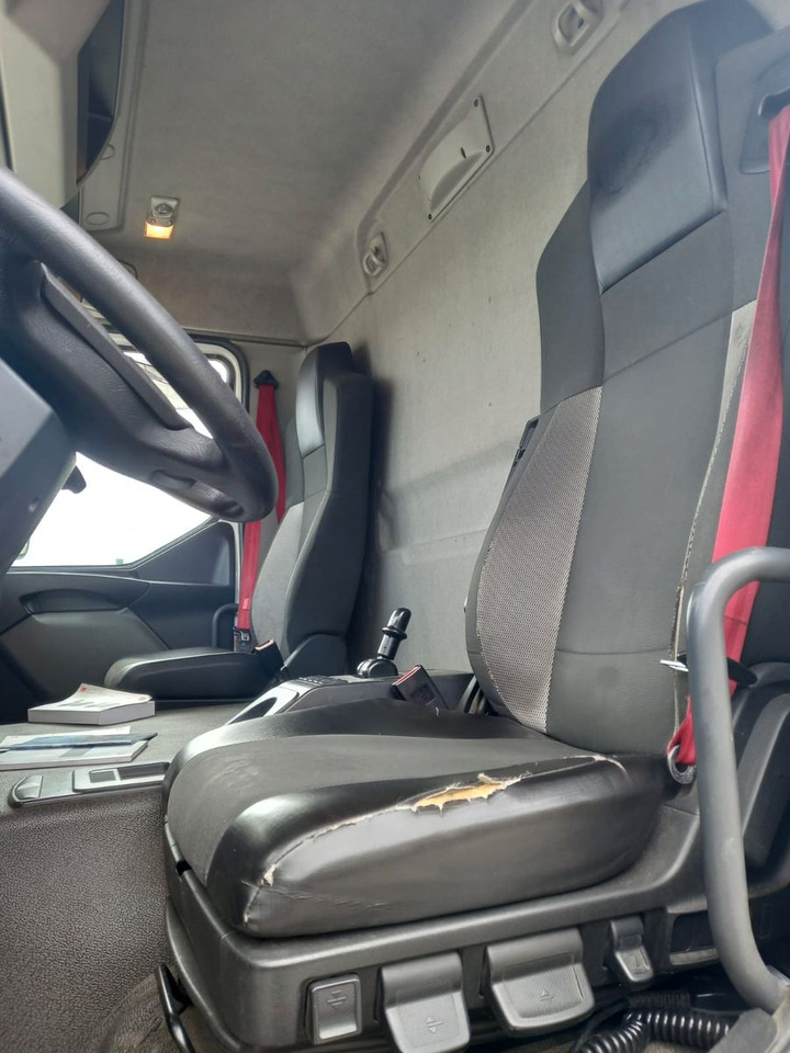 Renault D 320 - Šasija kravas automašīna: foto 3 Renault D 320 - Šasija kravas automašīna: foto 3