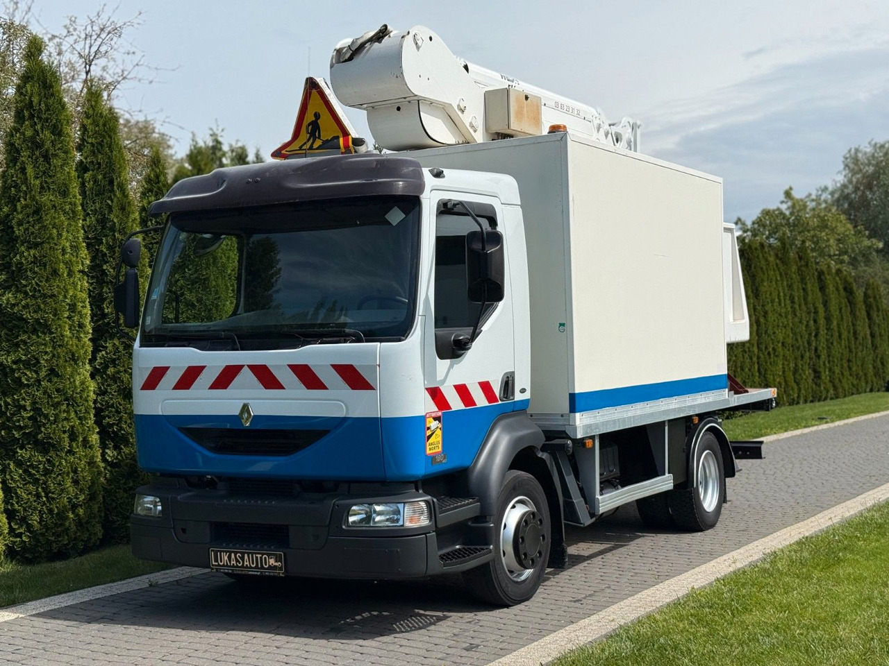 Renault MIDLUM 180 LIFT 18 M FRANCE ELEVATEUR - Autopacēlājs: foto 1 Renault MIDLUM 180 LIFT 18 M FRANCE ELEVATEUR - Autopacēlājs: foto 1
