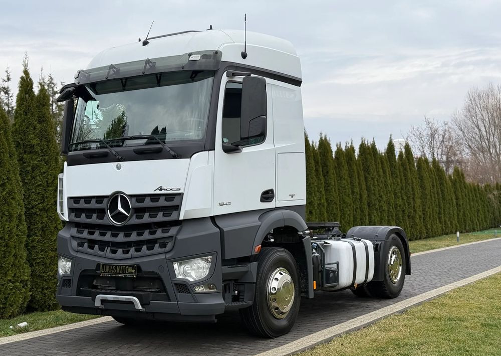 Mercedes-Benz AROCS 1843 HYDRAULIKA - Vilcējs: foto 1 Mercedes-Benz AROCS 1843 HYDRAULIKA - Vilcējs: foto 1