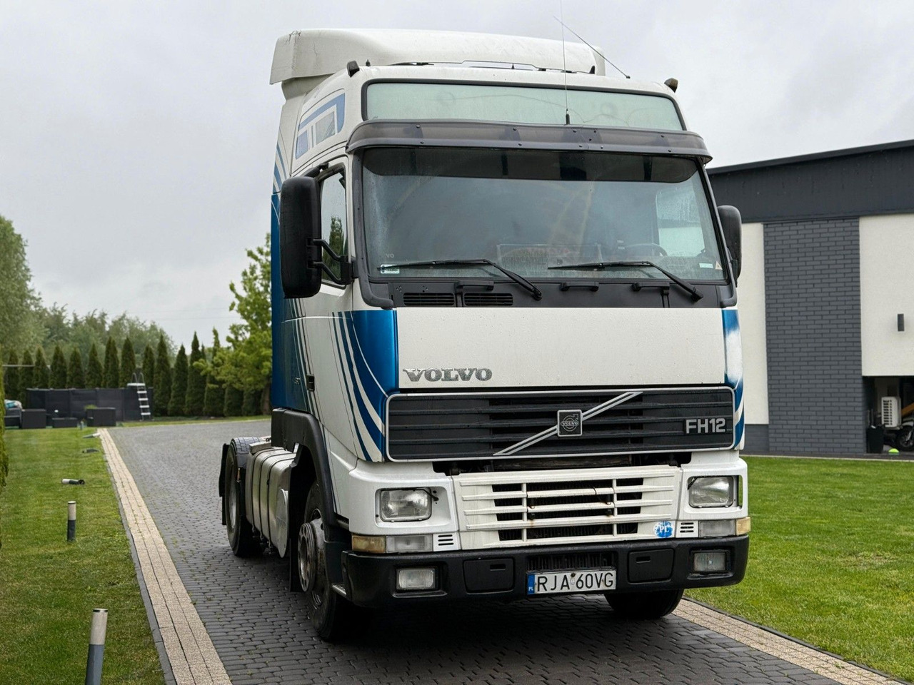 Volvo FH 460 XL - Vilcējs: foto 3 Volvo FH 460 XL - Vilcējs: foto 3