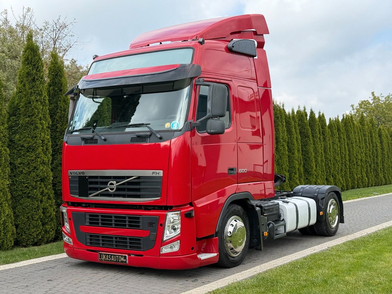 Volvo FH 500 LOW DECK LOW KMS - Vilcējs: foto 1 Volvo FH 500 LOW DECK LOW KMS - Vilcējs: foto 1