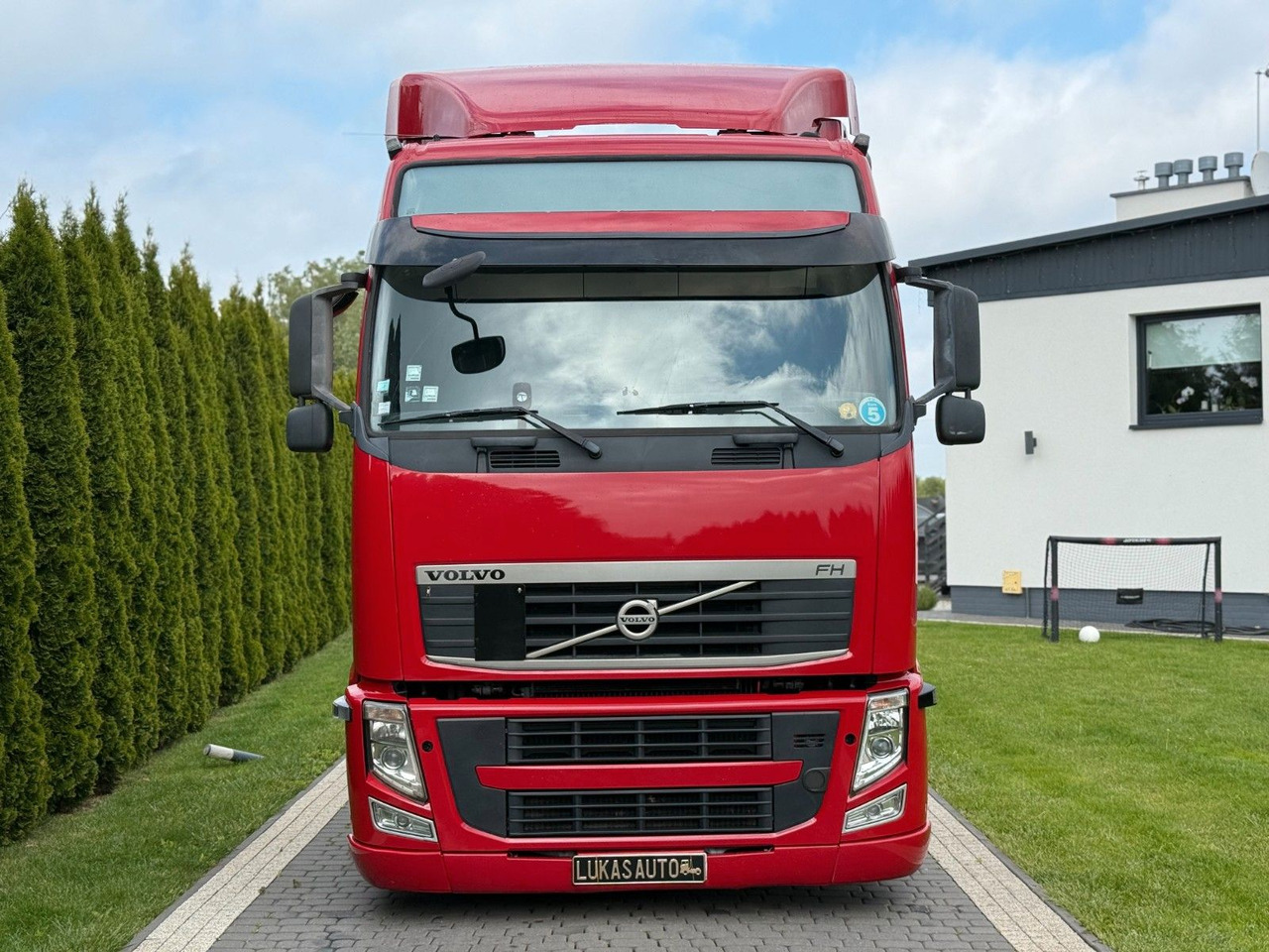 Volvo FH 500 LOW DECK LOW KMS - Vilcējs: foto 2 Volvo FH 500 LOW DECK LOW KMS - Vilcējs: foto 2