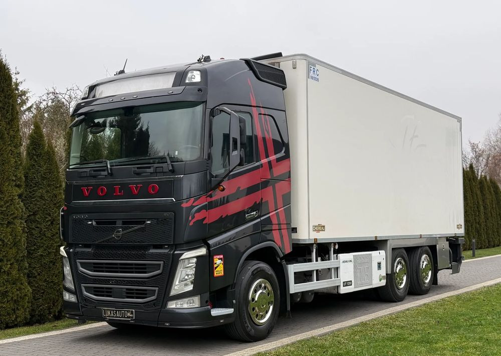 Volvo FH 500 6X2 CHEREAU THERMO KING UT1200 - Kravas automašīna refrižerators: foto 1 Volvo FH 500 6X2 CHEREAU THERMO KING UT1200 - Kravas automašīna refrižerators: foto 1