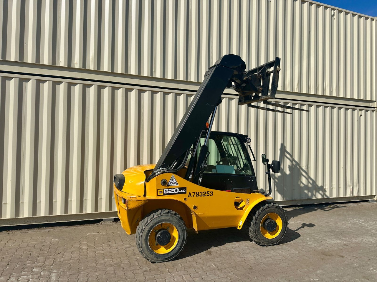 JCB 520-40 / 2017 BJ / 2.297 Bh / 4 Meter / 2 Tonnen - Teleskopiskais iekrāvējs: foto 4 JCB 520-40 / 2017 BJ / 2.297 Bh / 4 Meter / 2 Tonnen - Teleskopiskais iekrāvējs: foto 4