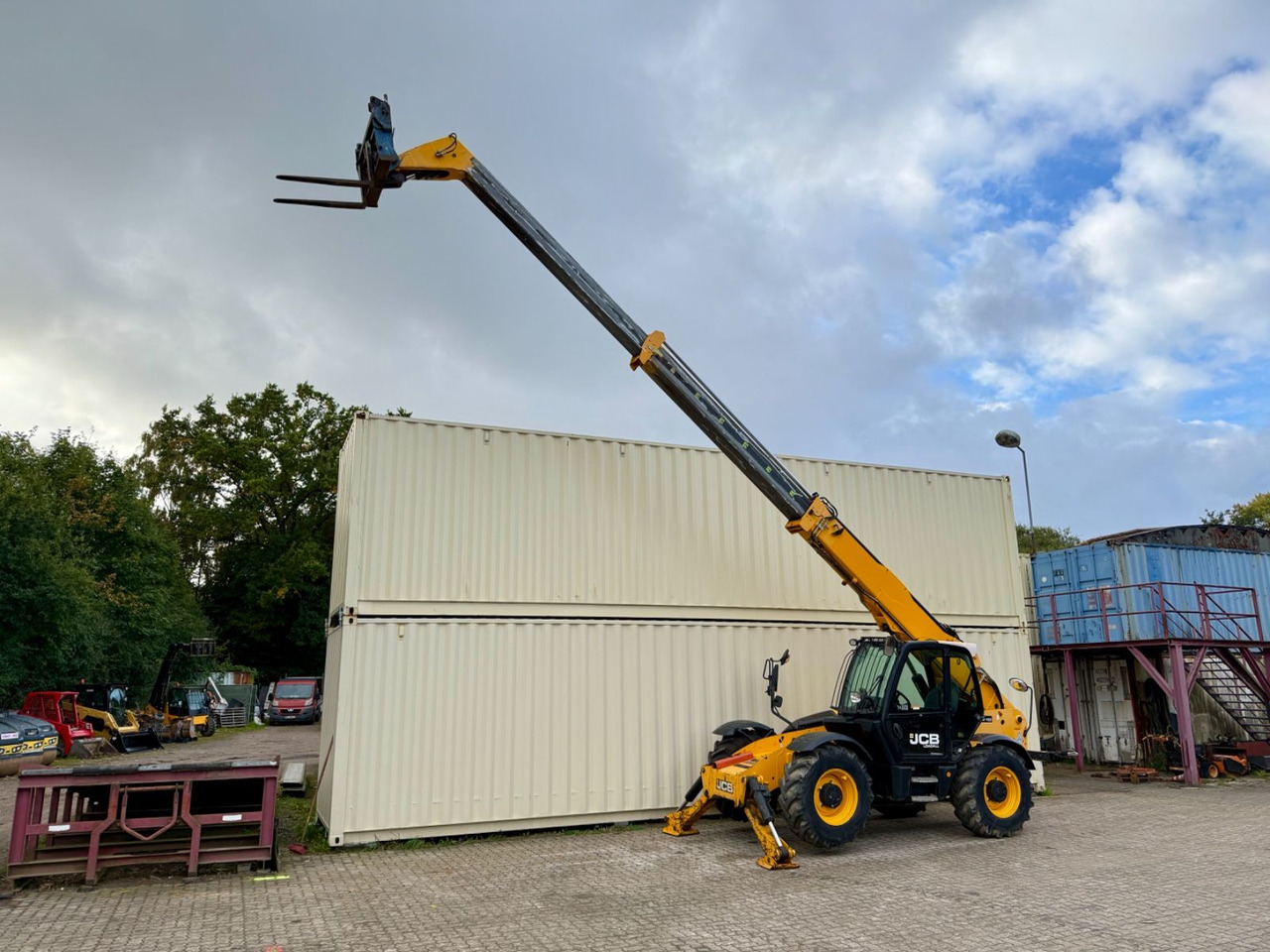 JCB 535-125 / 2016 BJ / 3.571 H / 12.5 Meter - Teleskopiskais iekrāvējs: foto 4 JCB 535-125 / 2016 BJ / 3.571 H / 12.5 Meter - Teleskopiskais iekrāvējs: foto 4