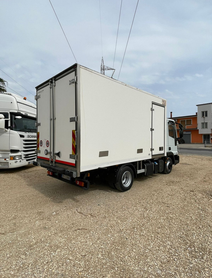 IVECO EUROCARGO 75E18 - Kravas automašīna refrižerators: foto 2 IVECO EUROCARGO 75E18 - Kravas automašīna refrižerators: foto 2