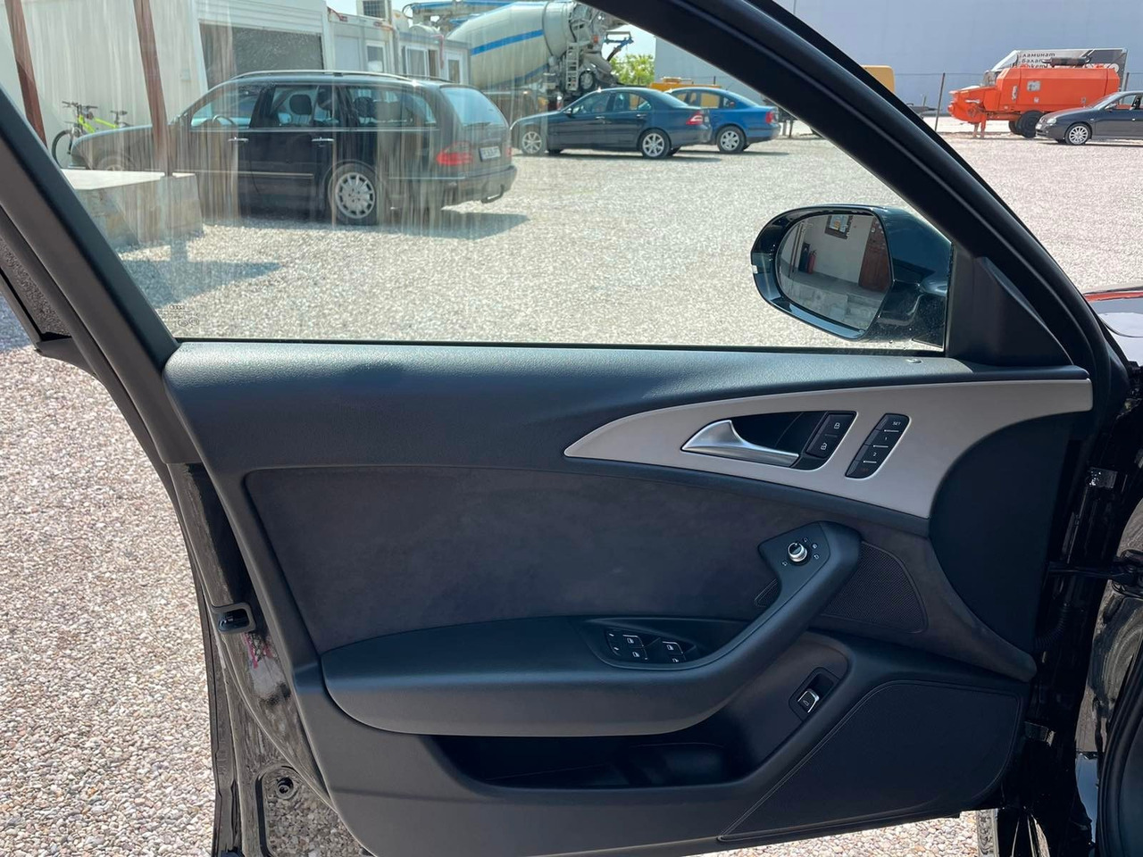 Sedans Audi A6 2.0 TDI S tronic quattro: foto 9 Sedans Audi A6 2.0 TDI S tronic quattro: foto 9