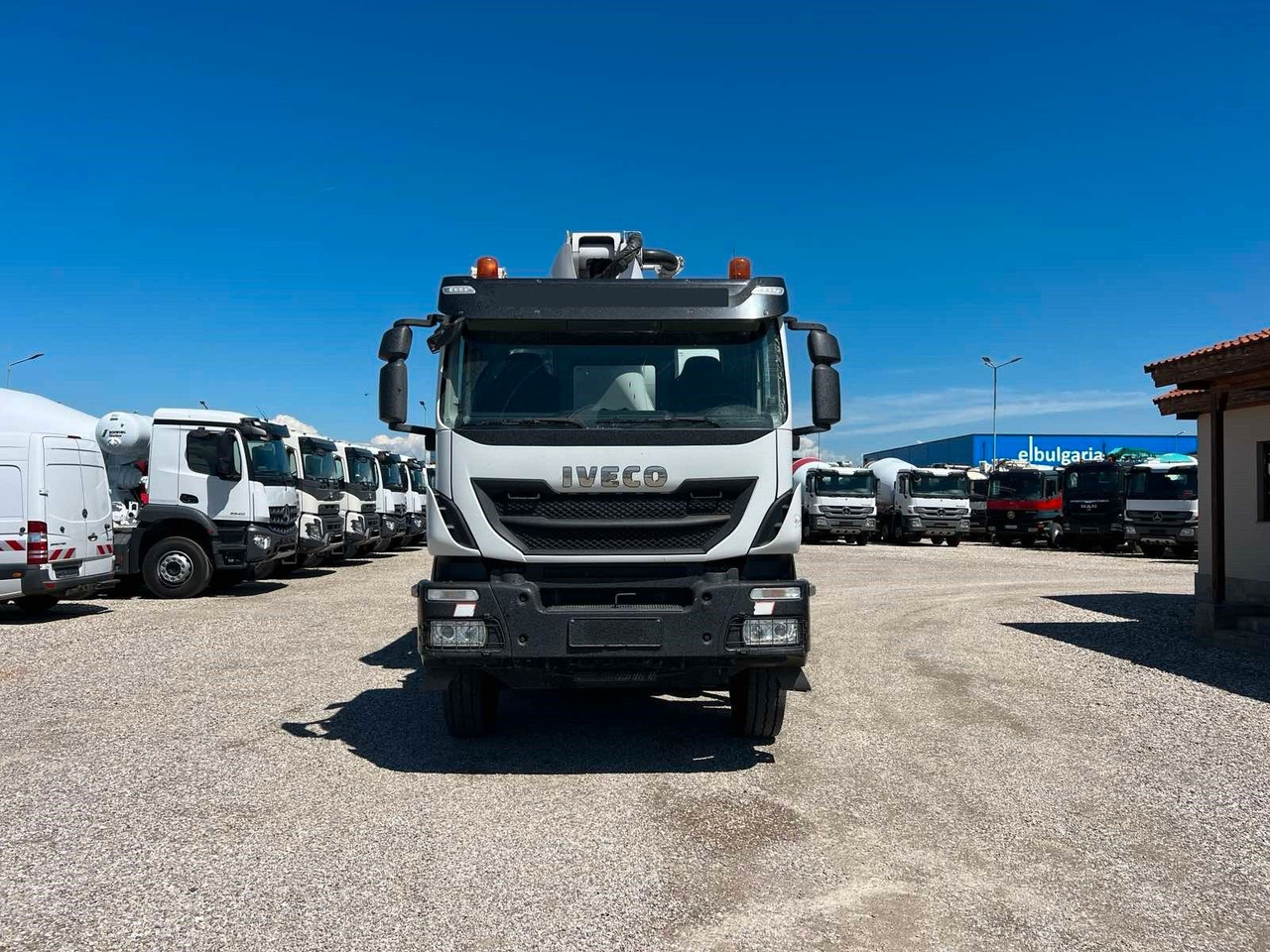 Iveco TRAKKER 500 CIFA MAGNUM MK32L - Betona sūknis: foto 2 Iveco TRAKKER 500 CIFA MAGNUM MK32L - Betona sūknis: foto 2