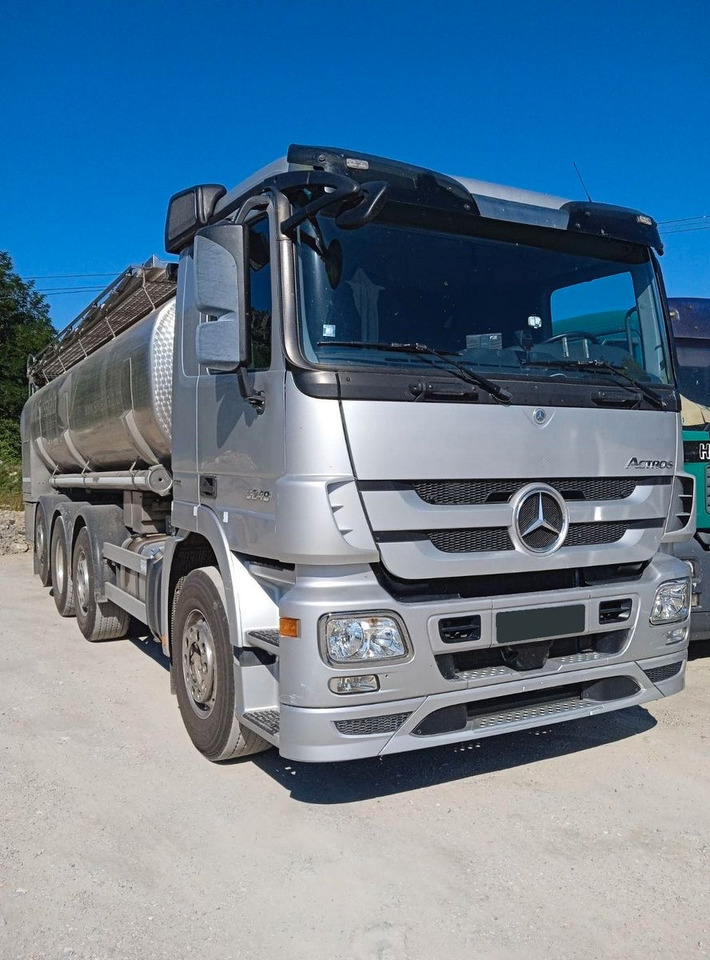 Mercedes-Benz ACTROS 3248 - Autocisterna: foto 1 Mercedes-Benz ACTROS 3248 - Autocisterna: foto 1