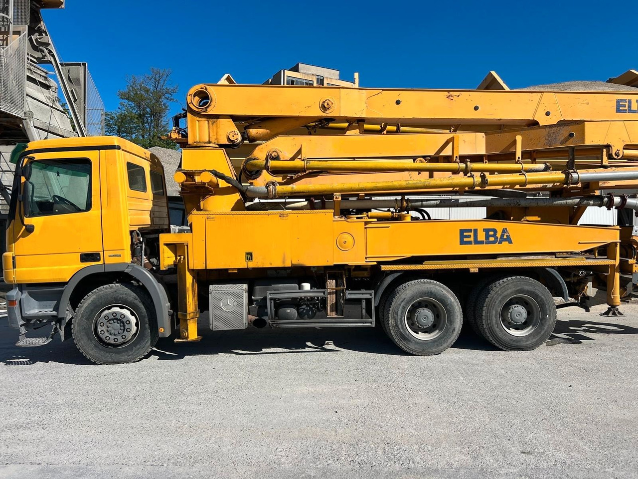 Mercedes-Benz ACTROS 3332 ELBA SCHWING 36M - Betona sūknis: foto 5 Mercedes-Benz ACTROS 3332 ELBA SCHWING 36M - Betona sūknis: foto 5
