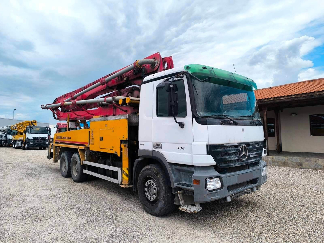 Mercedes-Benz ACTROS 3341 JUNJIN JXR 38-4 - Betona sūknis: foto 1 Mercedes-Benz ACTROS 3341 JUNJIN JXR 38-4 - Betona sūknis: foto 1