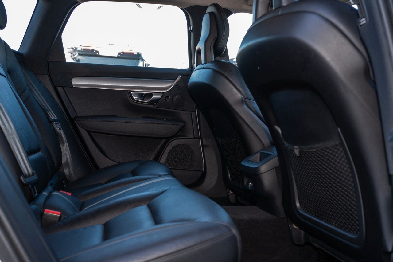 Vieglā automašīna Volvo V90 D4 Momentum 2.0D: foto 13