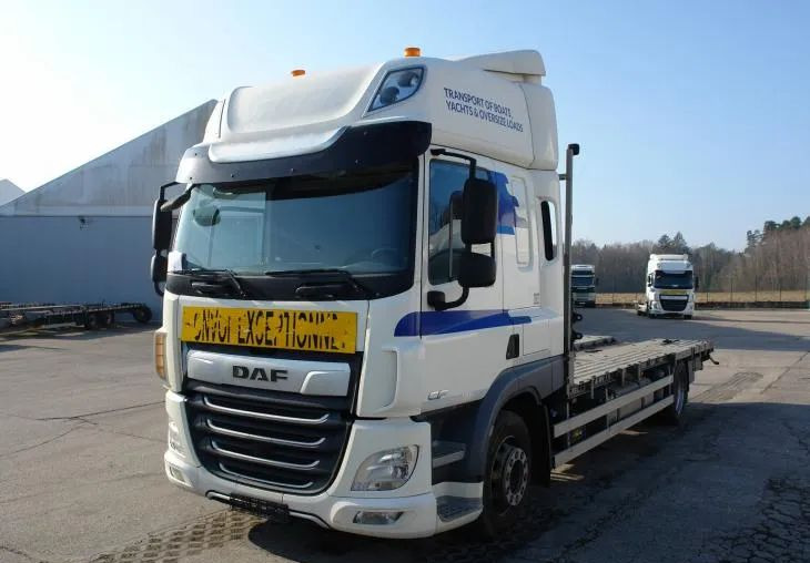 DAF CF 410 EURO 6 Laweta - Platforma super stan - Bortu kravas automašīna/ Platforma: foto 1 DAF CF 410 EURO 6 Laweta - Platforma super stan - Bortu kravas automašīna/ Platforma: foto 1