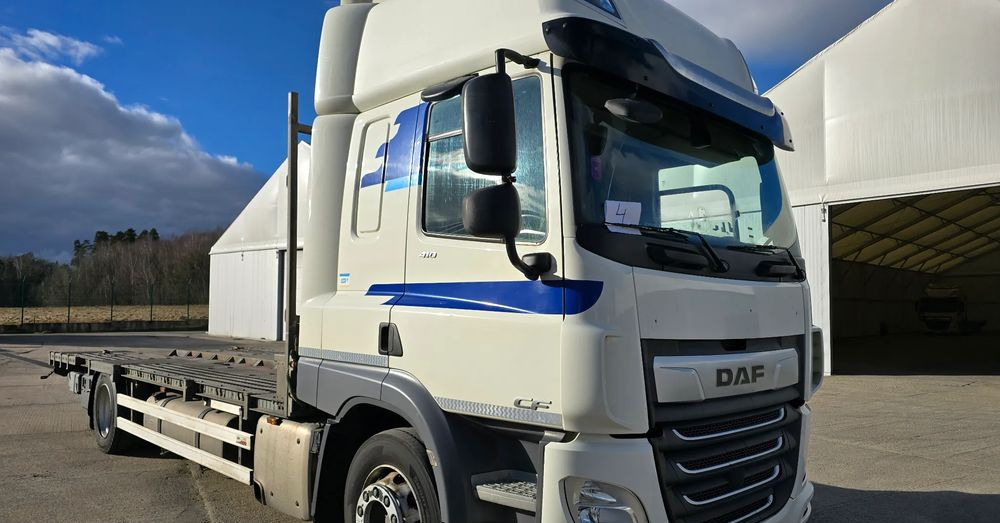 DAF CF 410 EURO 6 Laweta - Platforma super stan - Bortu kravas automašīna/ Platforma: foto 1 DAF CF 410 EURO 6 Laweta - Platforma super stan - Bortu kravas automašīna/ Platforma: foto 1